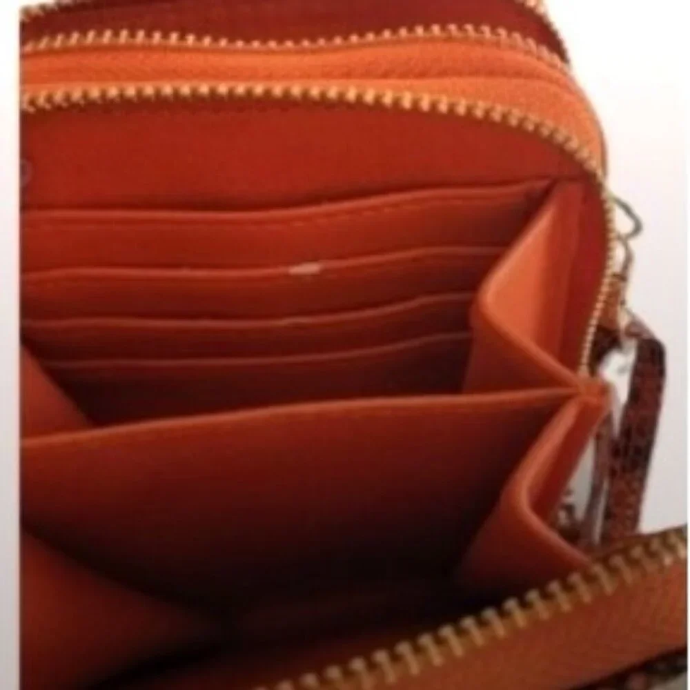 NWOT Urban Expressions Women's Vegan Leather Crossbody Bag